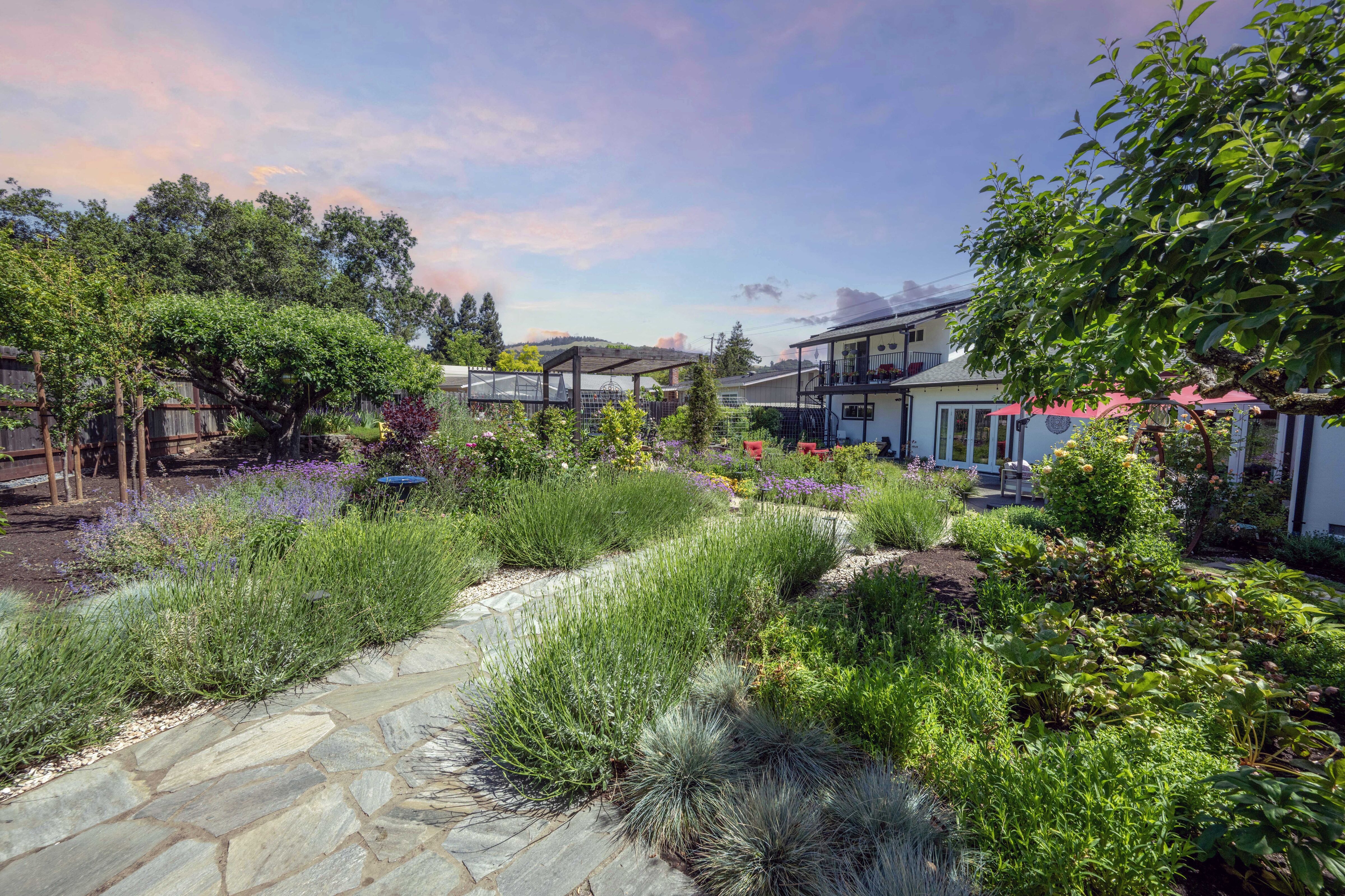 BayTerra Landscapes Inc's cover image