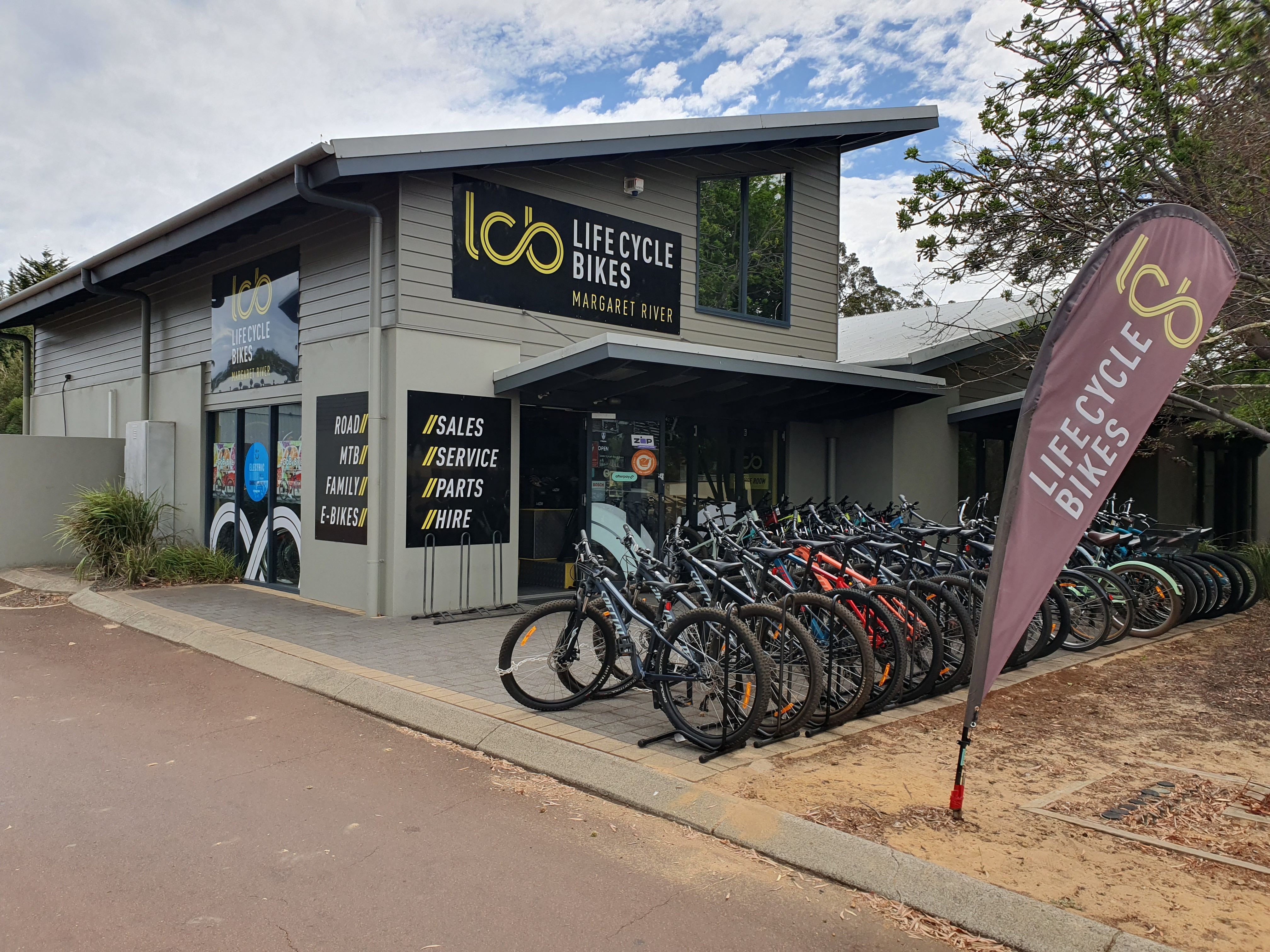 Life Cycle Bikes's cover image