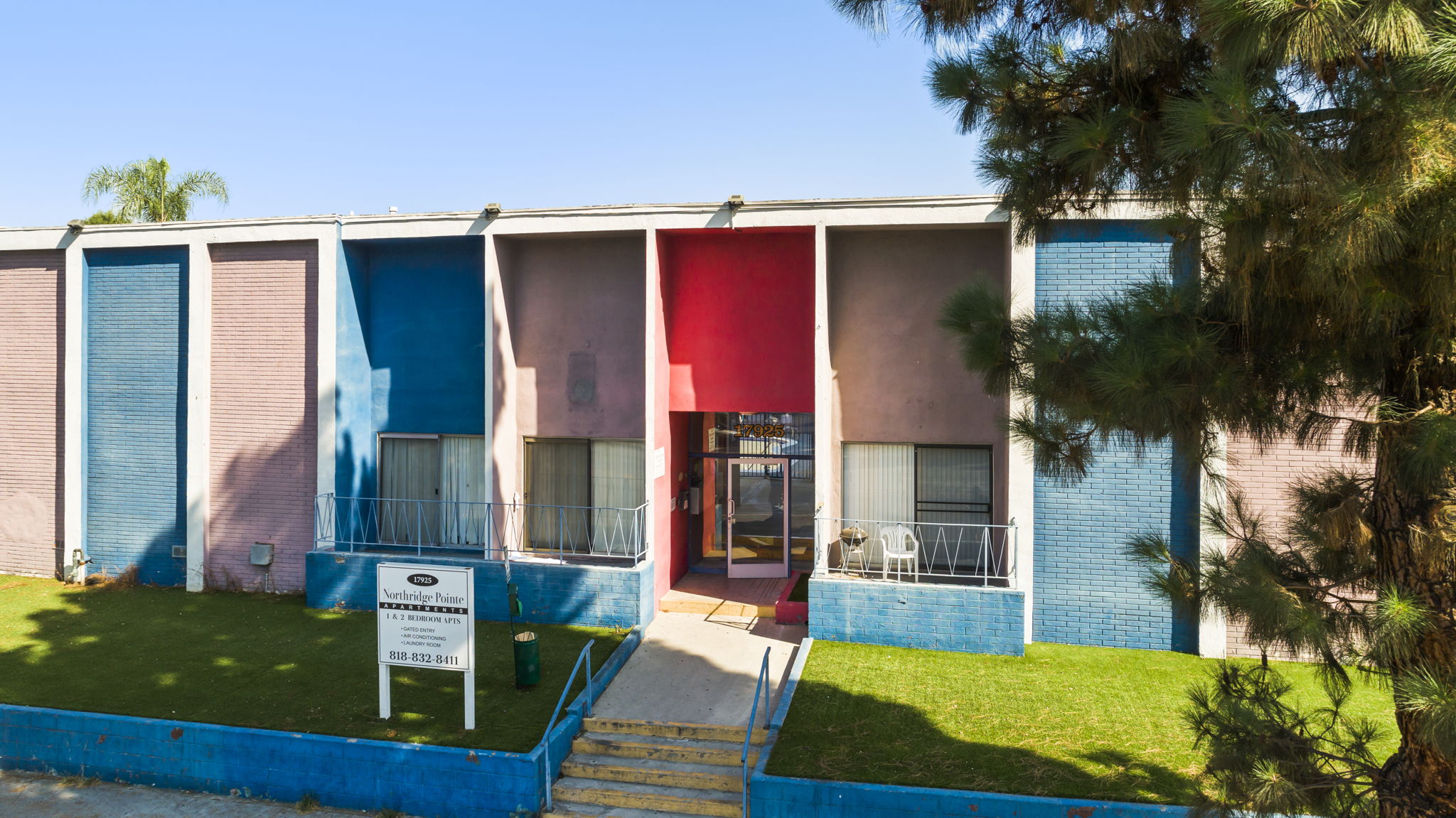 Northridge Pointe Apartments's cover image