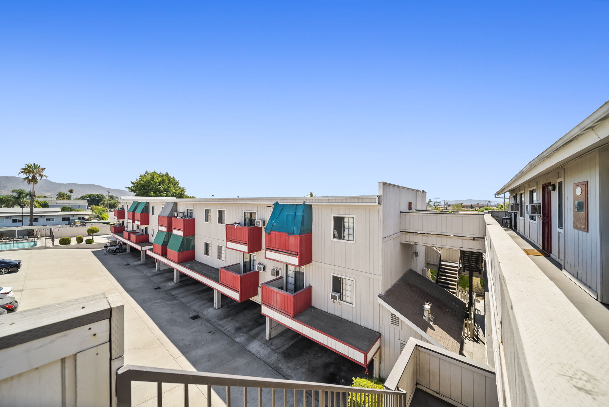 Casa Laurel Apartments's cover image