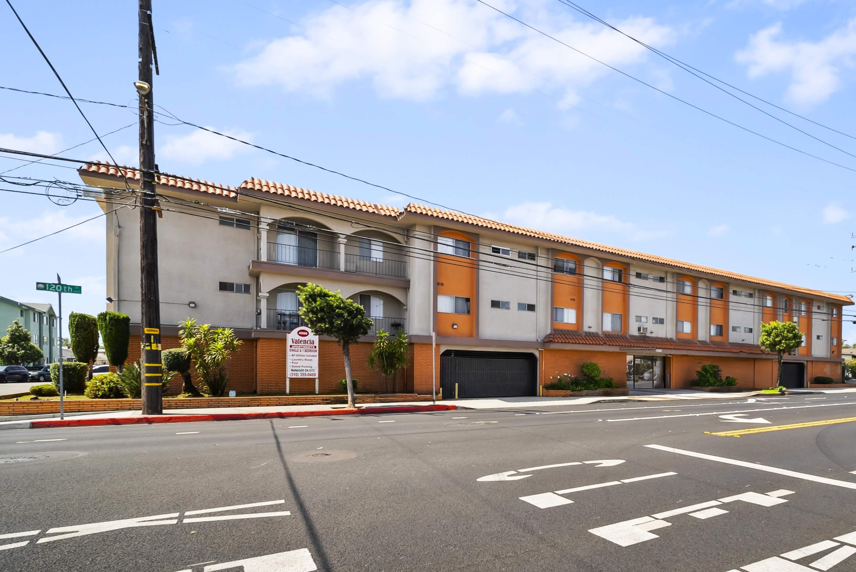 Valencia Apartments's cover image