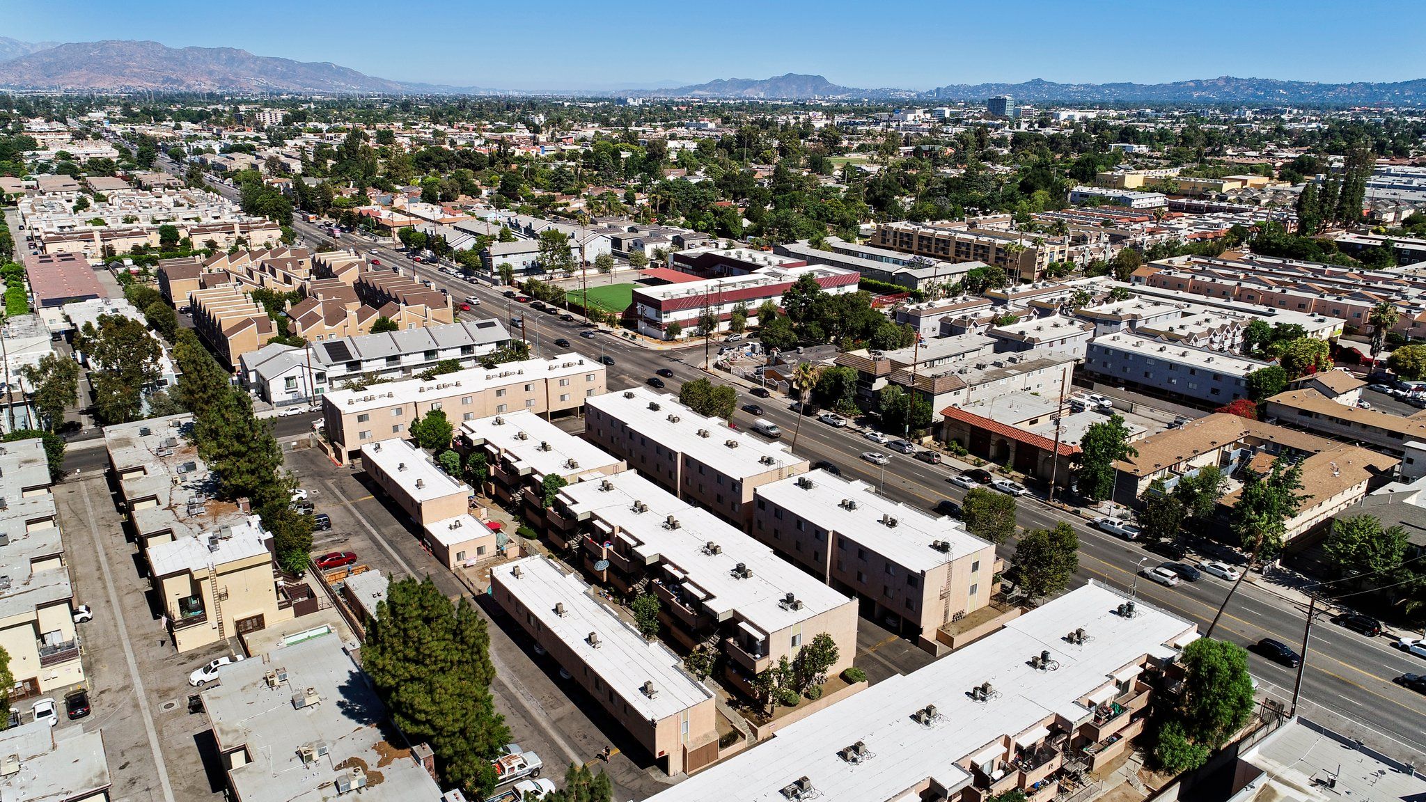 Summer Breeze Apartments's cover image