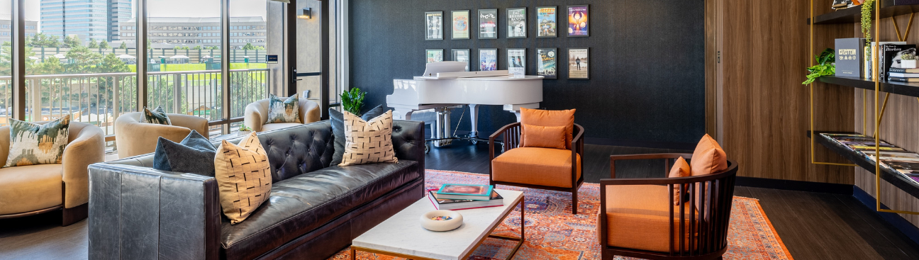 The Avant's cover image