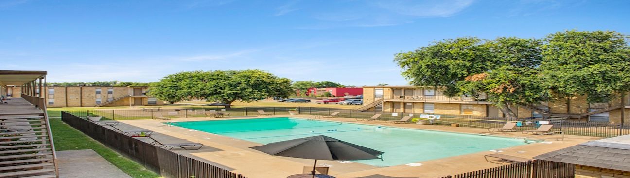 Bear Creek Apartments's cover image