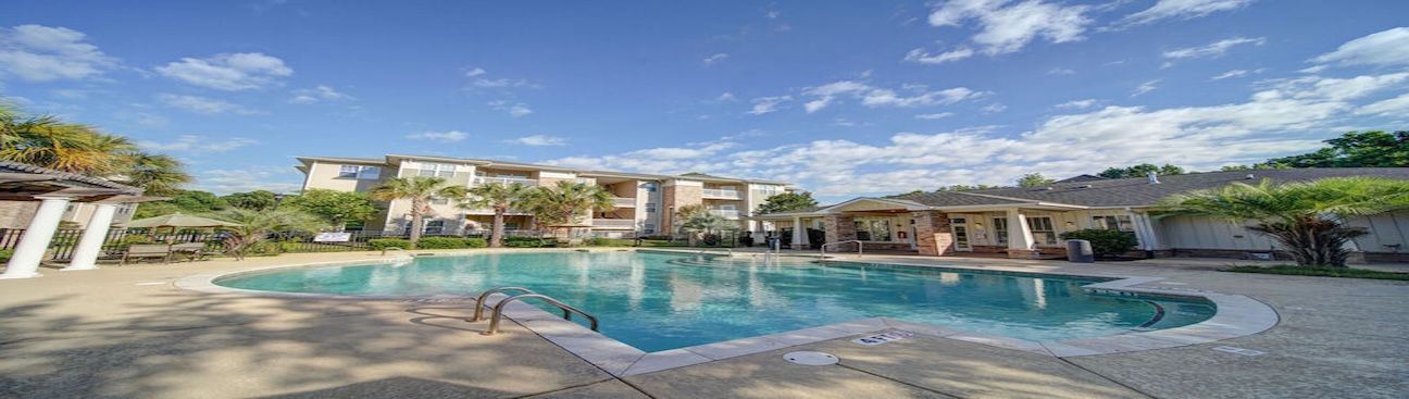 Brookside Crossing Apartments's cover image