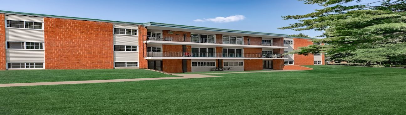 North Pointe Apartments's cover image