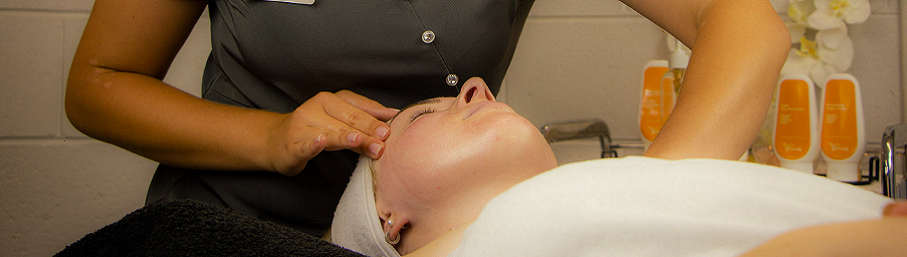 Amanzi Day Spa and Beauty Clinic's cover image
