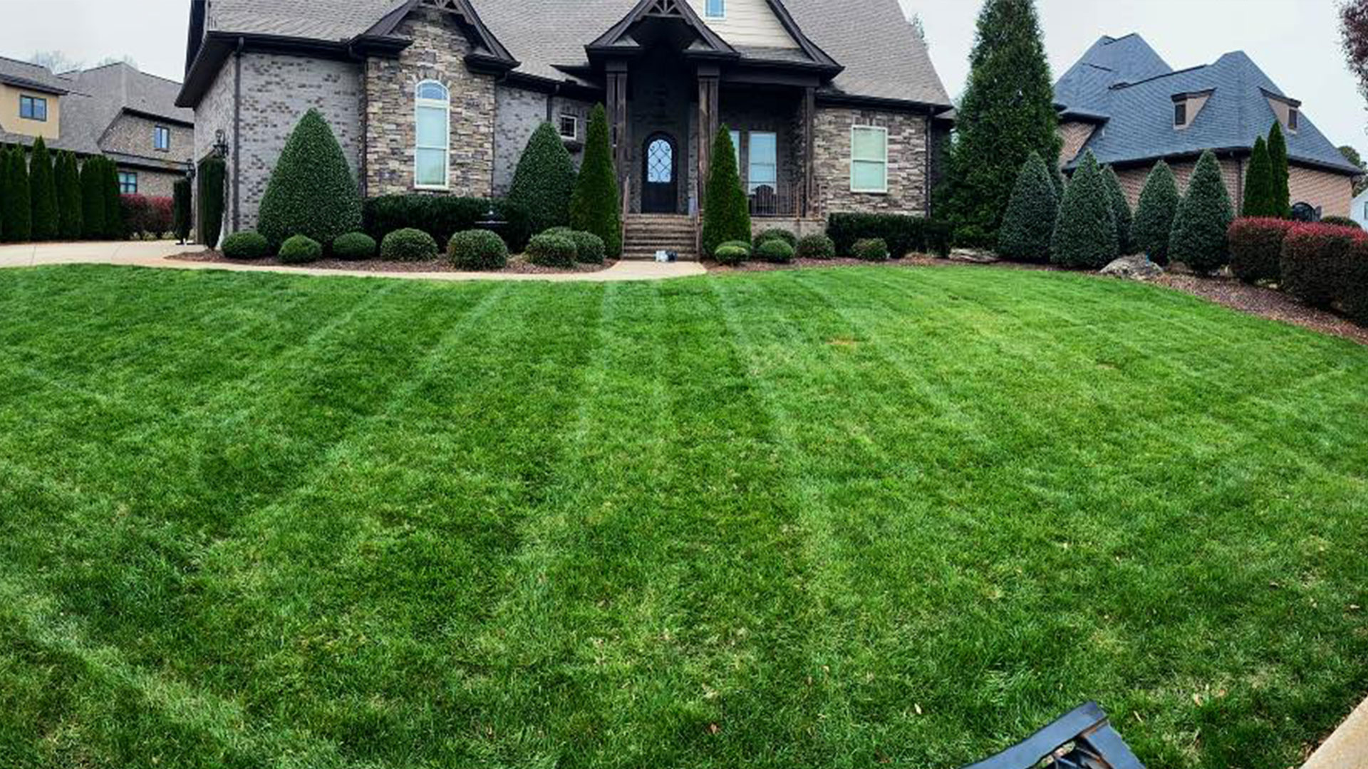 Diversified Landscape Solutions, LLC's cover image