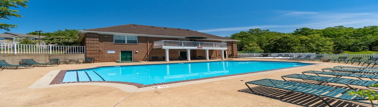 Stafford Lakes Apartments's cover image