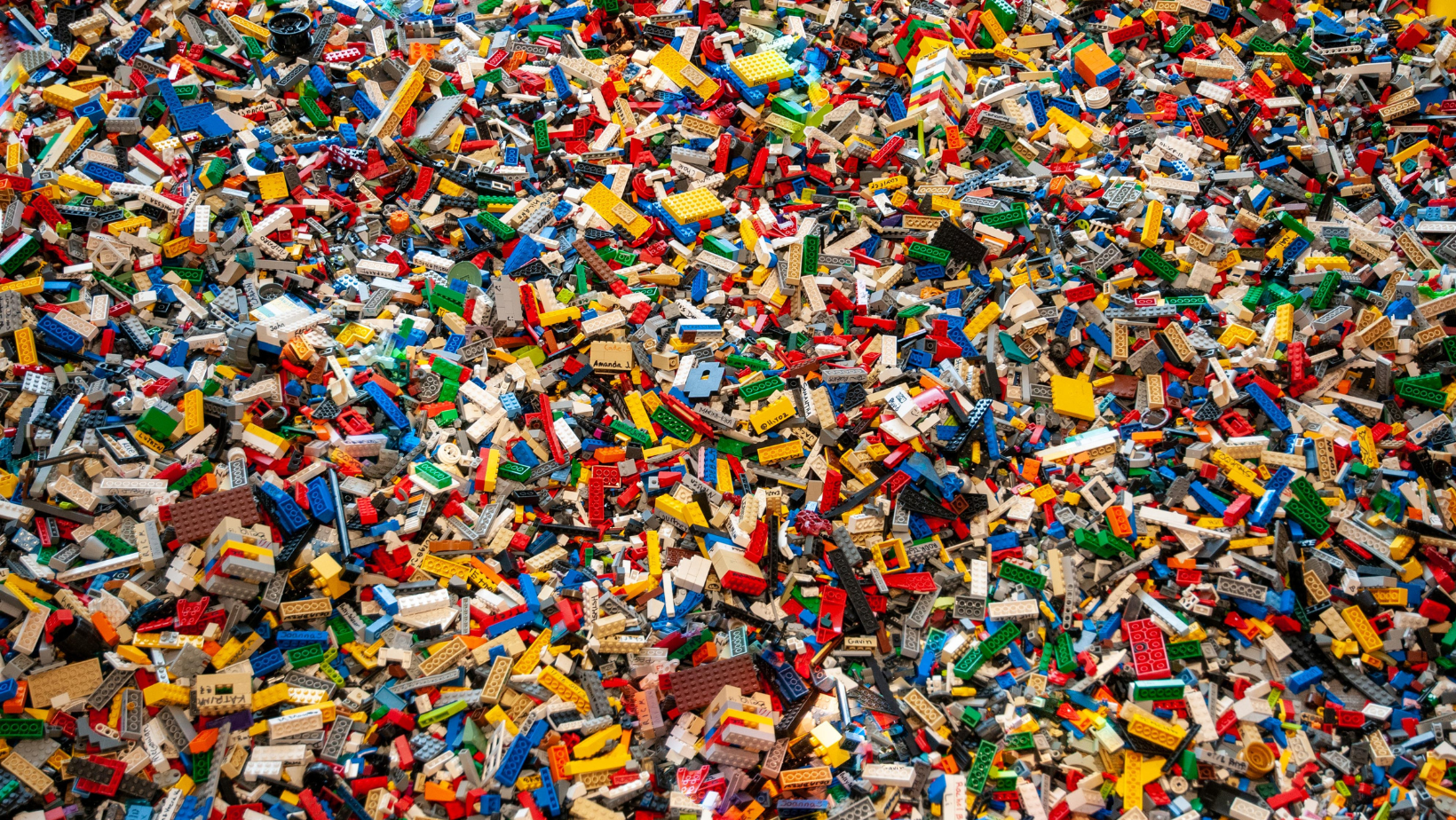 Bricks & Minifigs Littleton's cover image