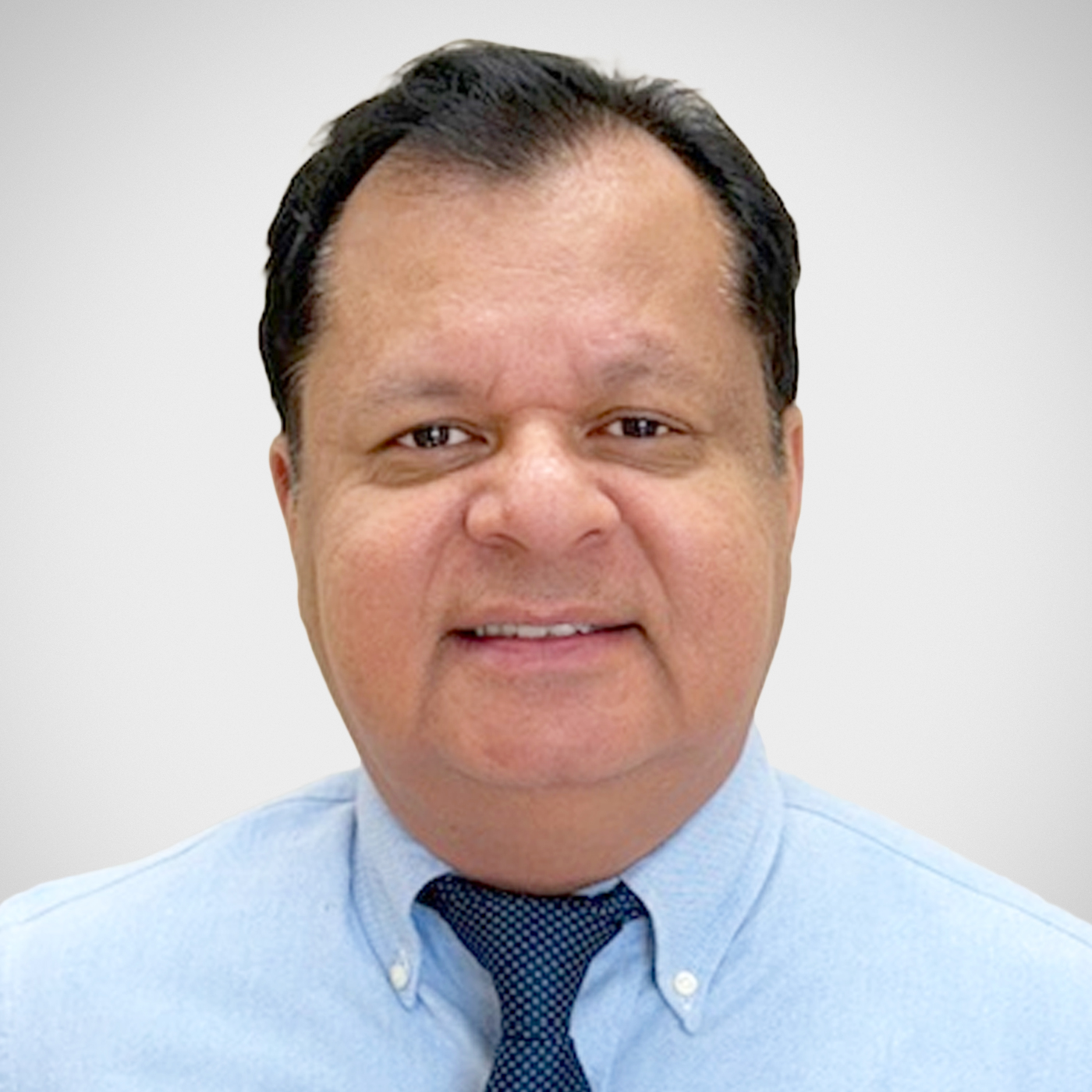 Dr Oscar Benavides