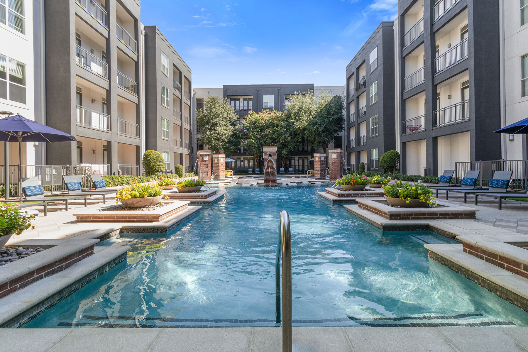 Icon at Ross Apartments's cover image