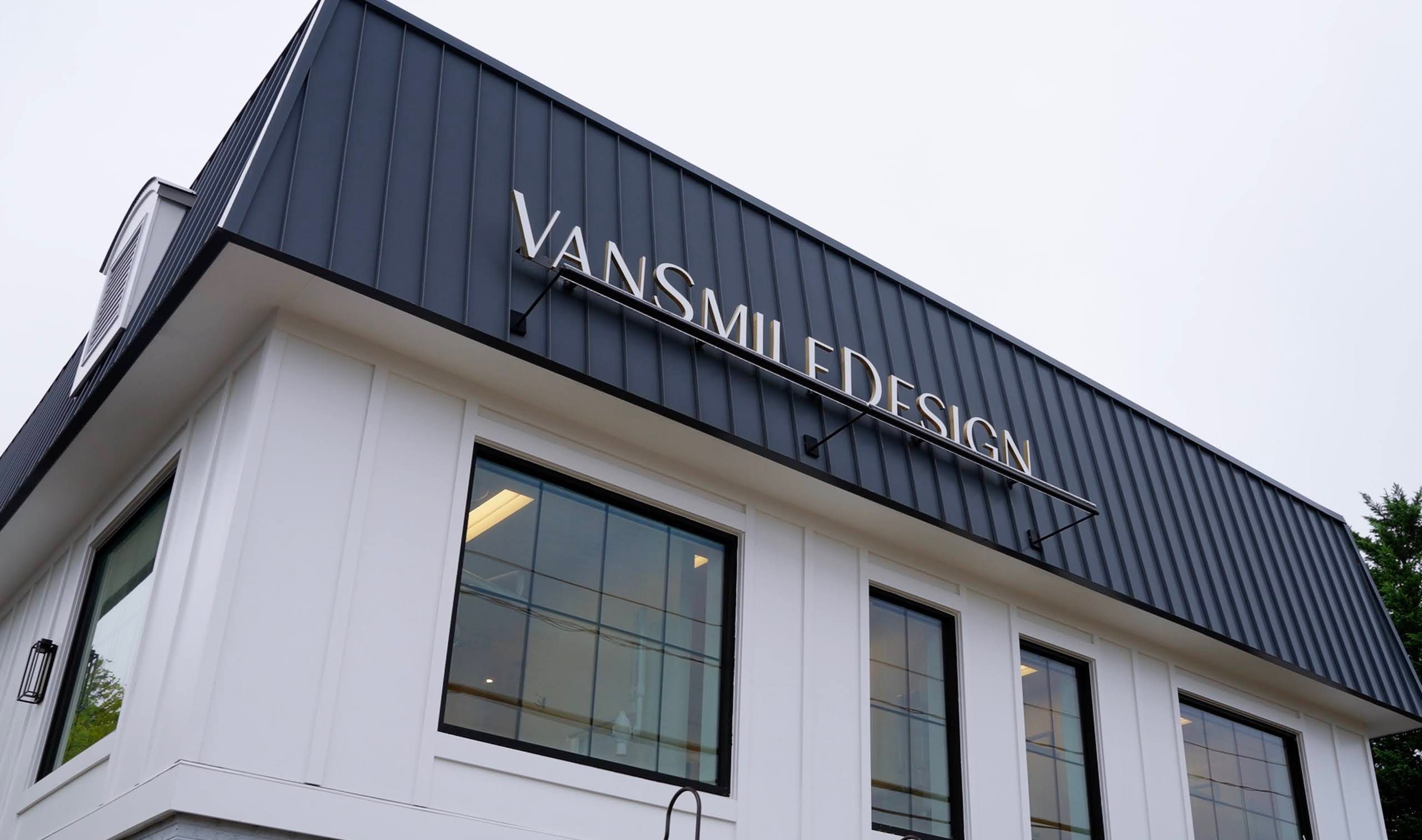 VanSmileDesign's cover image